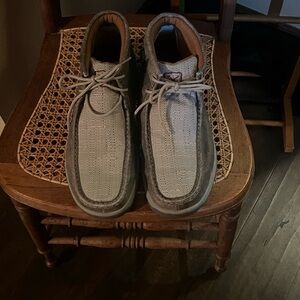 Twisted X Men's Gray and Tan Chukka Boots